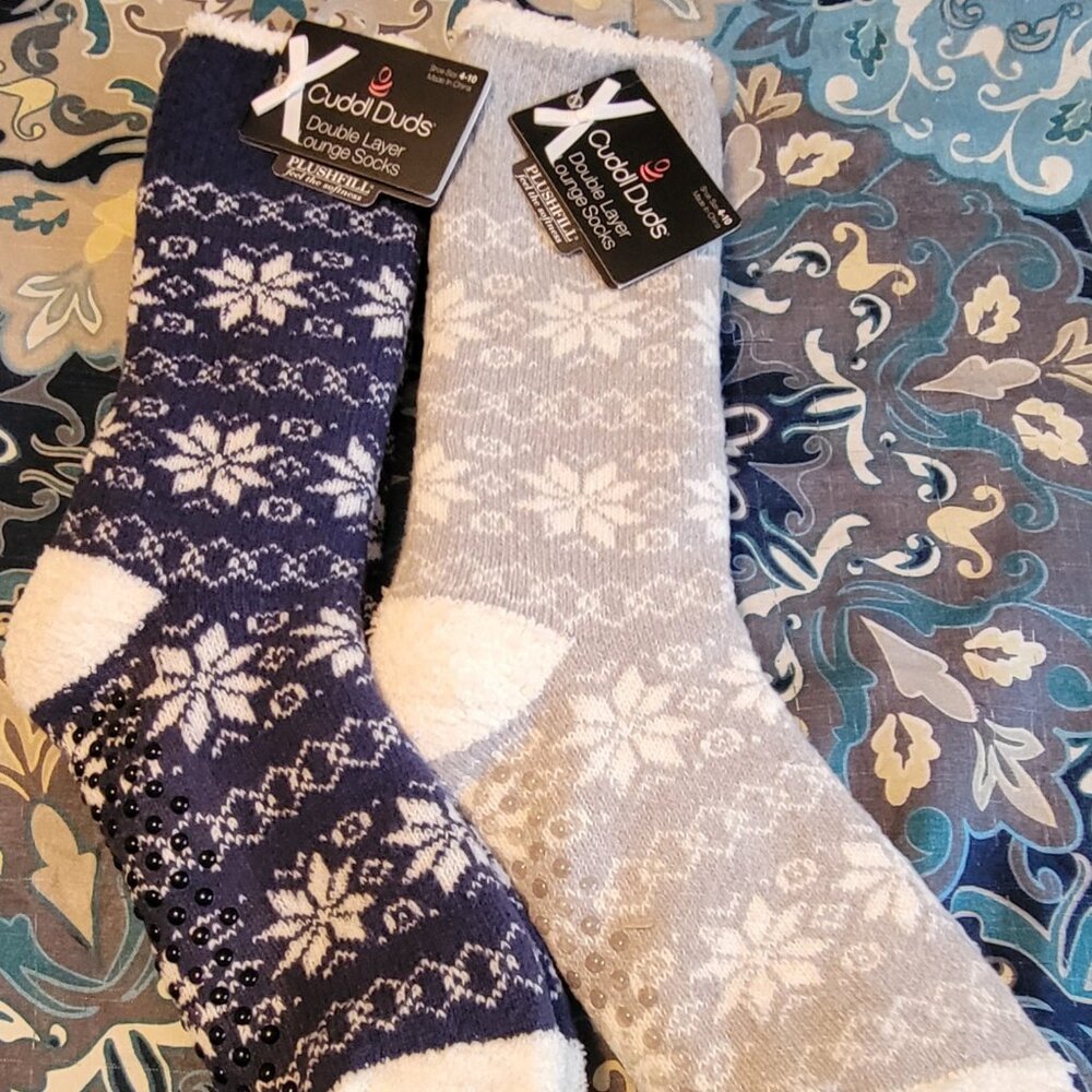 Brand NEW! Cuddl Duds Women's Lounge Socks, (2 pairs), Navy Blue & Light Grey